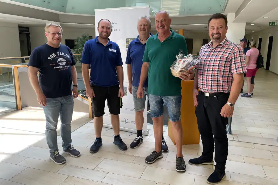 v.l.n.r.: Thomas Steger (kaufm. Direktor), Josef Kapsner (stellv. techn. Leiter), Andreas Mader (techn. Leiter), Gerhard Amberger, Robert Fenzl (Pflegedienstleiter) v.l.n.r.: Thomas Steger (kaufm. Direktor), Josef Kapsner (stellv. techn. Leiter), Andreas Mader (techn. Leiter), Gerhard Amberger, Robert Fenzl (Pflegedienstleiter)